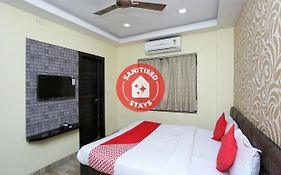 Oyo 7790 Hotel Royal Height