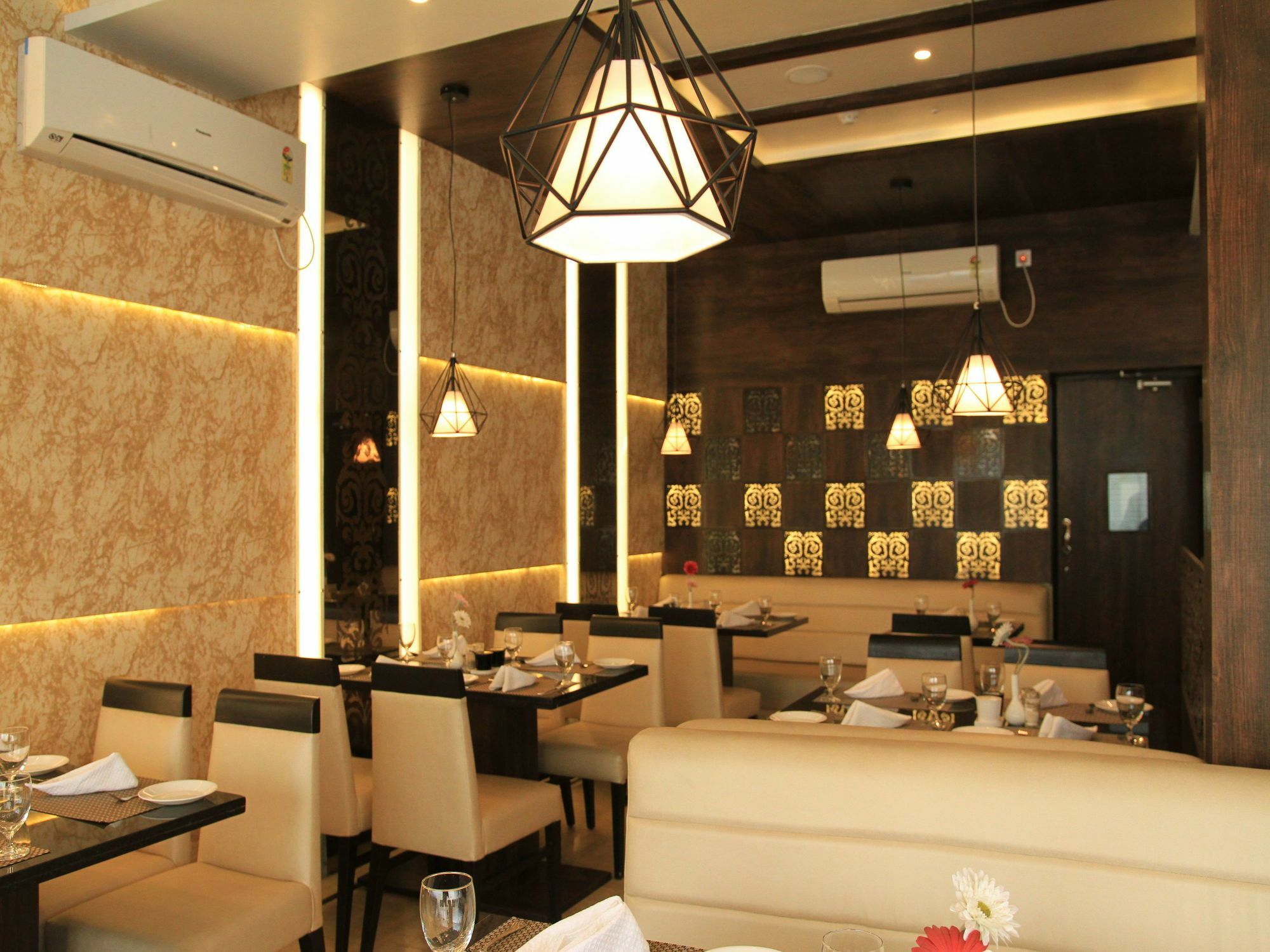 Oyo 7790 Hotel Royal Height Kolkata Exterior photo